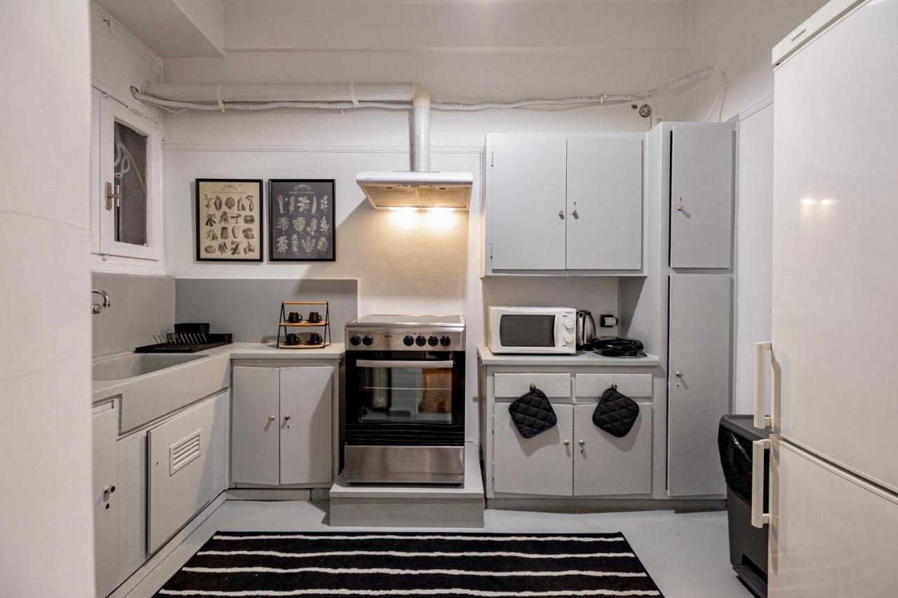 Cozy Apartment In Kolonaki Athens - Sleeps 5 Kültér fotó